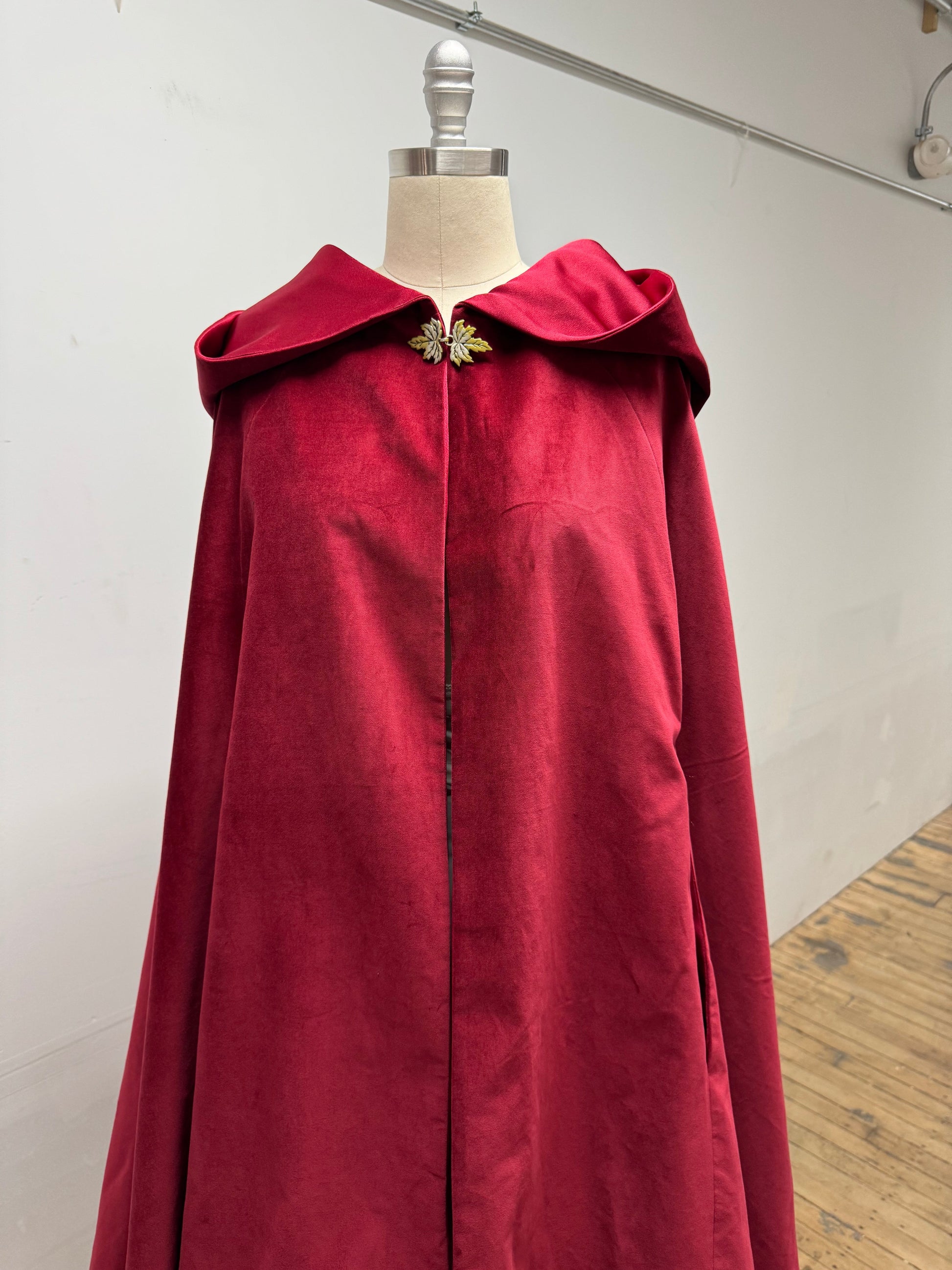 Metal Clasps for Cloaks Carpatina
